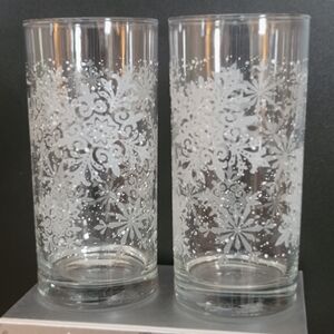 2 Snowflake drinking glasses. Not Jack Daniels. Nonsmoking home. One owner.
